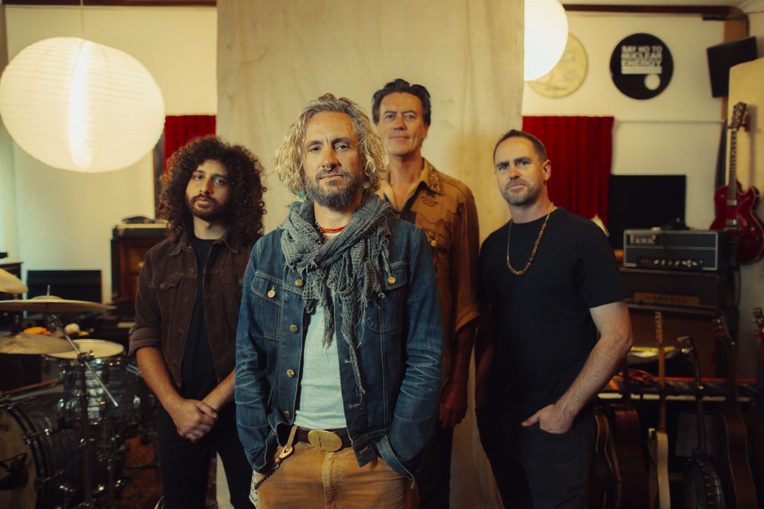 Präsentiert von curt John Butler, einer der produktivsten unabhängigen Künstler Australiens, bestätigte den 5. September als Veröffentlichungstermin für sein zehntes Studioalbum „PRISM“, das ab sof…