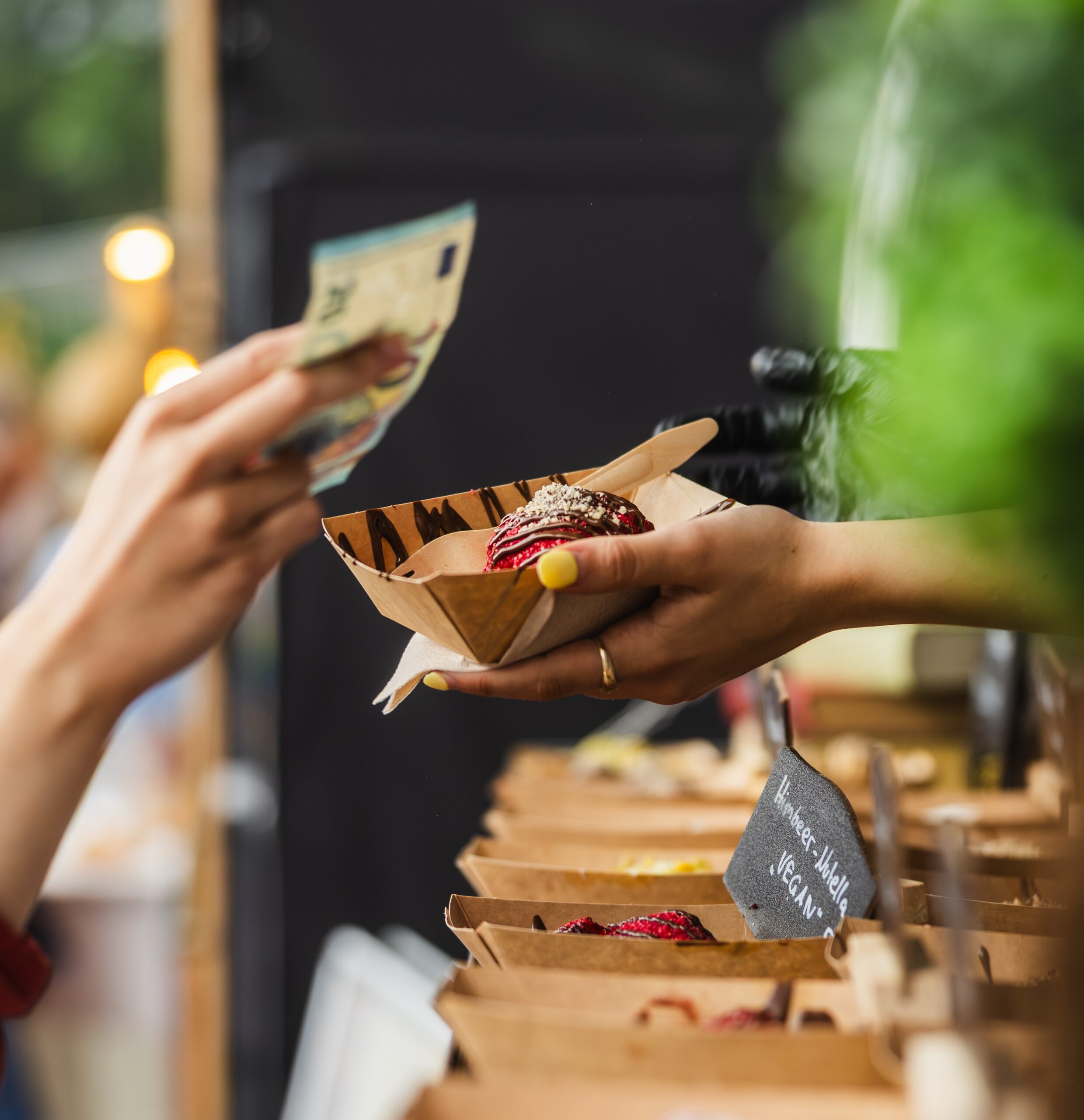 Tauche ein in die schaurig-schöne Welt des Street Food Panda Halloween Festivals und erlebe ein unvergessliches Fest voller Genuss und Gänsehaut! Freue dich auf eine einzigartige Halloween-Atmosphä…