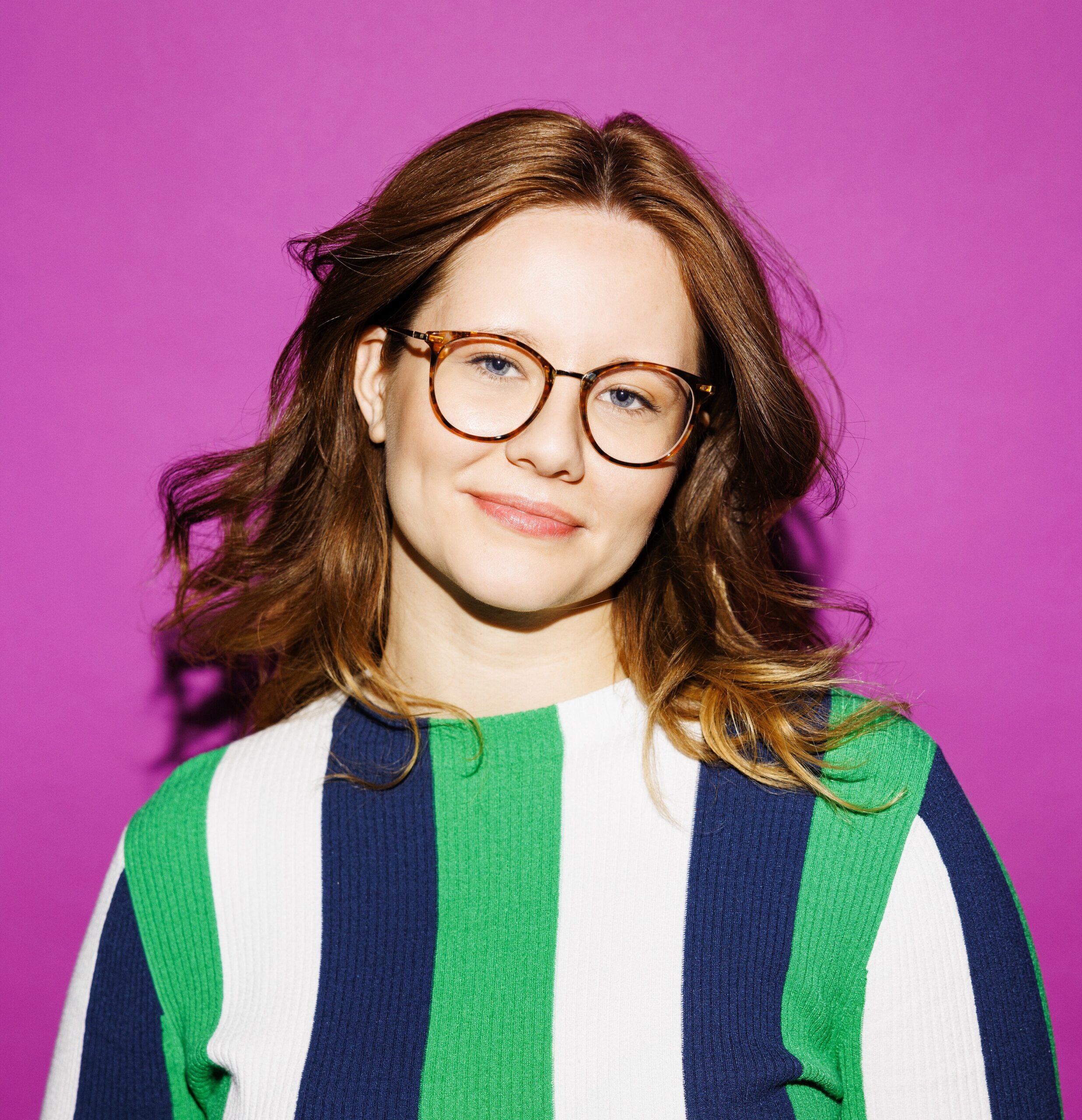 Mit ihrem Bestseller „Beklaute Frauen“ hat Historikerin und Autorin Leonie Schöler die unsichtbar gemachten Heldinnen der Geschichte ins Rampenlicht geholt – 2026 geht sie damit noch einen Schritt …