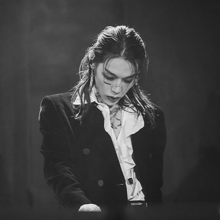 EL CAPITXN is a South Korean producer and artist recognized for his dark, cinematic approach to hip-hop and R&B. His sound blends heavy trap influences with atmospheric textures and modern producti..