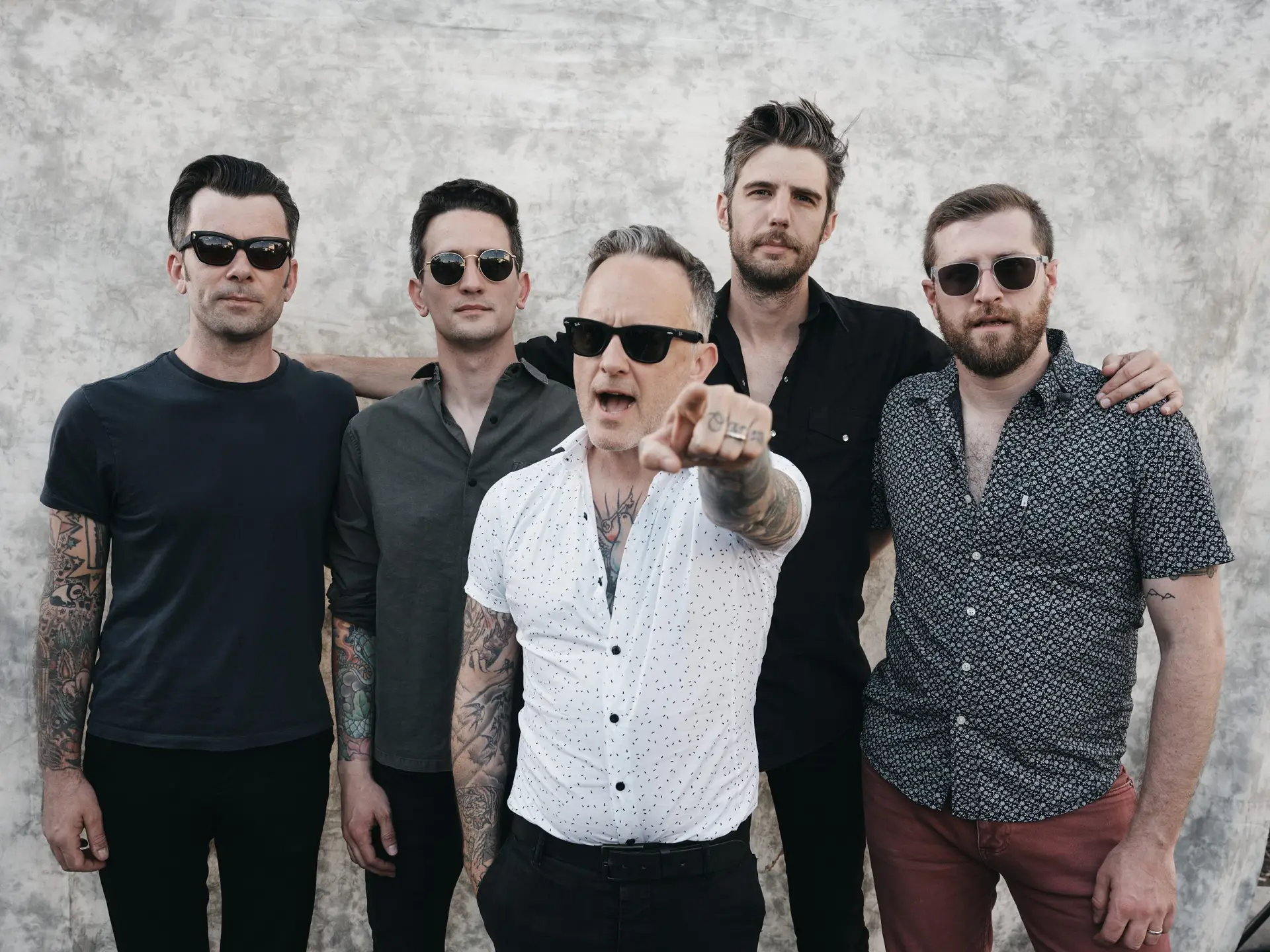 Präsentiert von SLAM, Ox-Fanzine und livegigs.de Dave Hause & The Mermaid kommen im Januar 2027 für sechs Konzerte nach Deutschland und bringen mit dem aktuellen Album „Drive It Like It’s Stolen“ e…