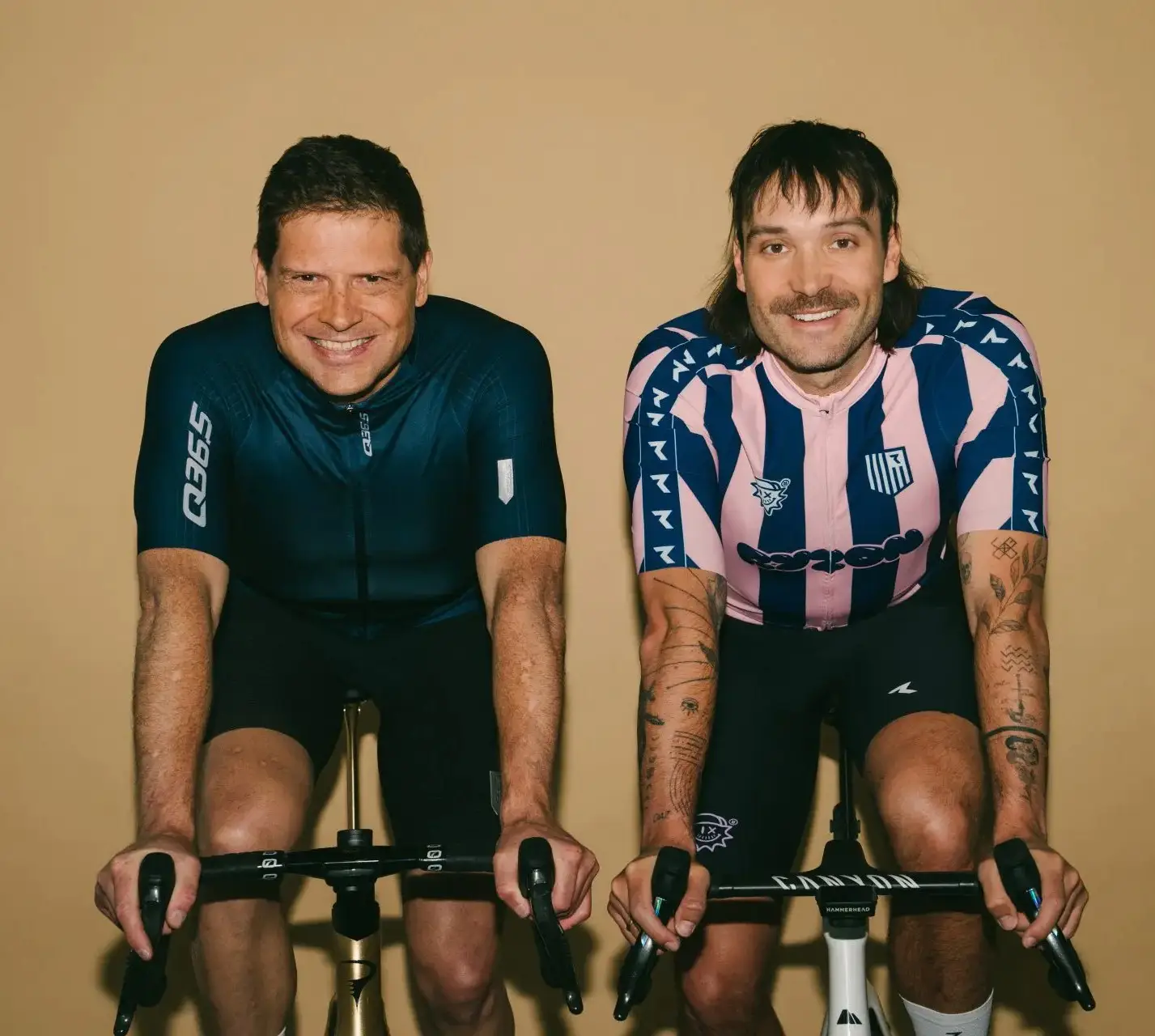 Jan Ullrich & Rick Zabel bringen „ULLE & RICK – Der Radsport-Podcast“ 2026 erstmals live auf die Bühne. Es weht frischer Wind in die Ohren aller Radsportfans: Denn mit ULLE & RICK kreieren die Prof…
