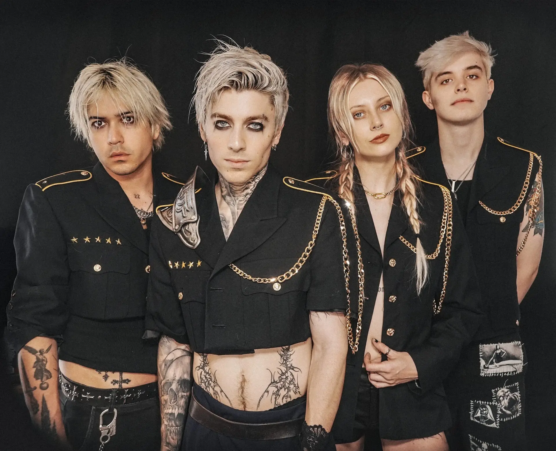 TX2 kommt 2027 mit seiner neuen Tour nach München und bringt eine der aufregendsten Stimmen der modernen Alternative Szene live ins Technikum. Mit einer explosiven Mischung aus Emo, Pop Punk, Alter…