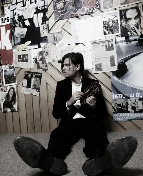 Phillip Boa and the Voodooclub ist eine deutsche Avantgarde-Pop bzw. Independent-Band, die stark von ihrem Kopf bzw. Songwriter, Sänger, Gitarristen und Produzenten Phillip Boa geprägt ist. Die Mus…