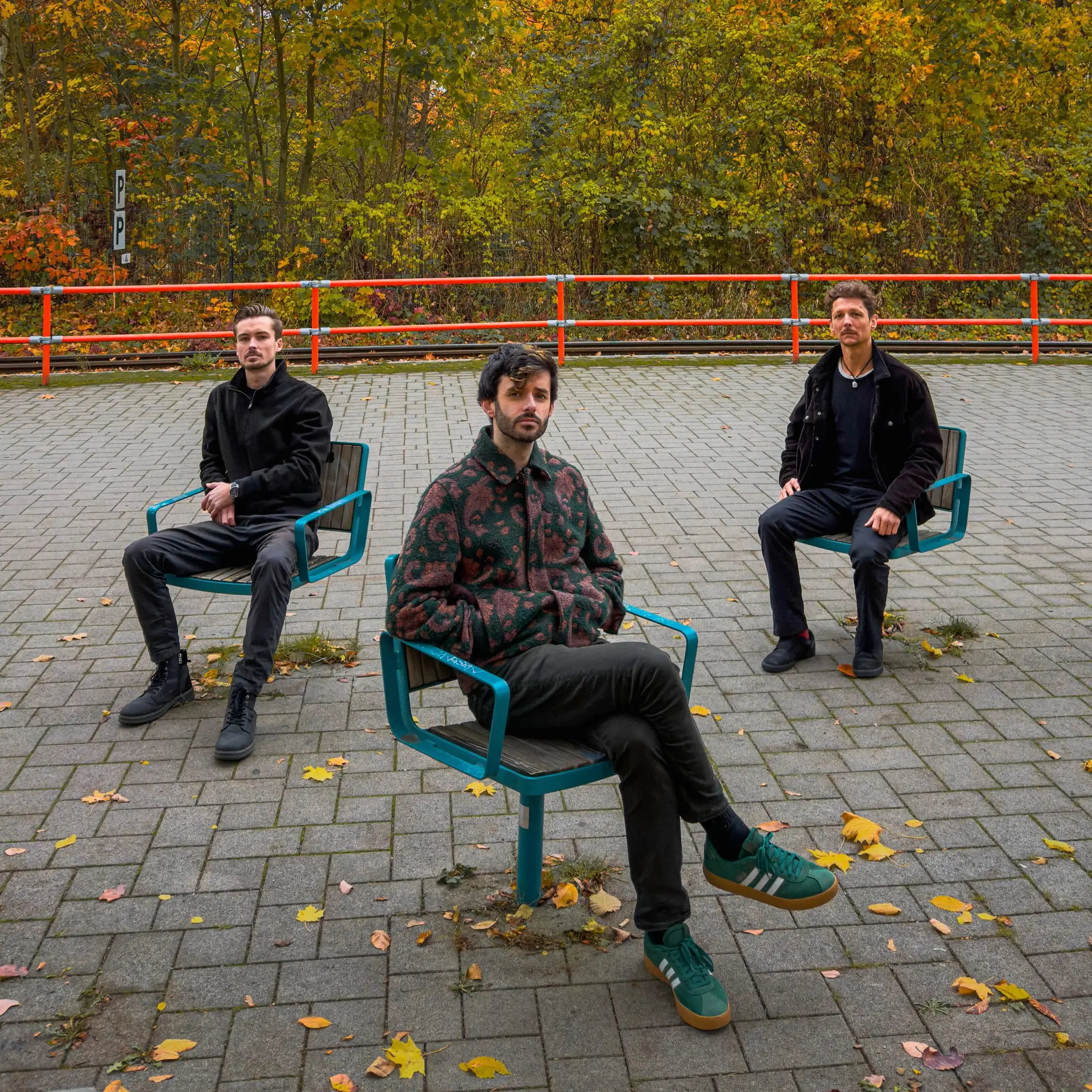 Das am 30.10.2026 erscheinende neue Album „Zest“ von Klangphonics ist eine Sammlung vonSongs, welche von Maxl Walmsley-Pledl, dem kreativen Kern des Trios, geschrieben wurde.Ebenfalls enthält es Tr…