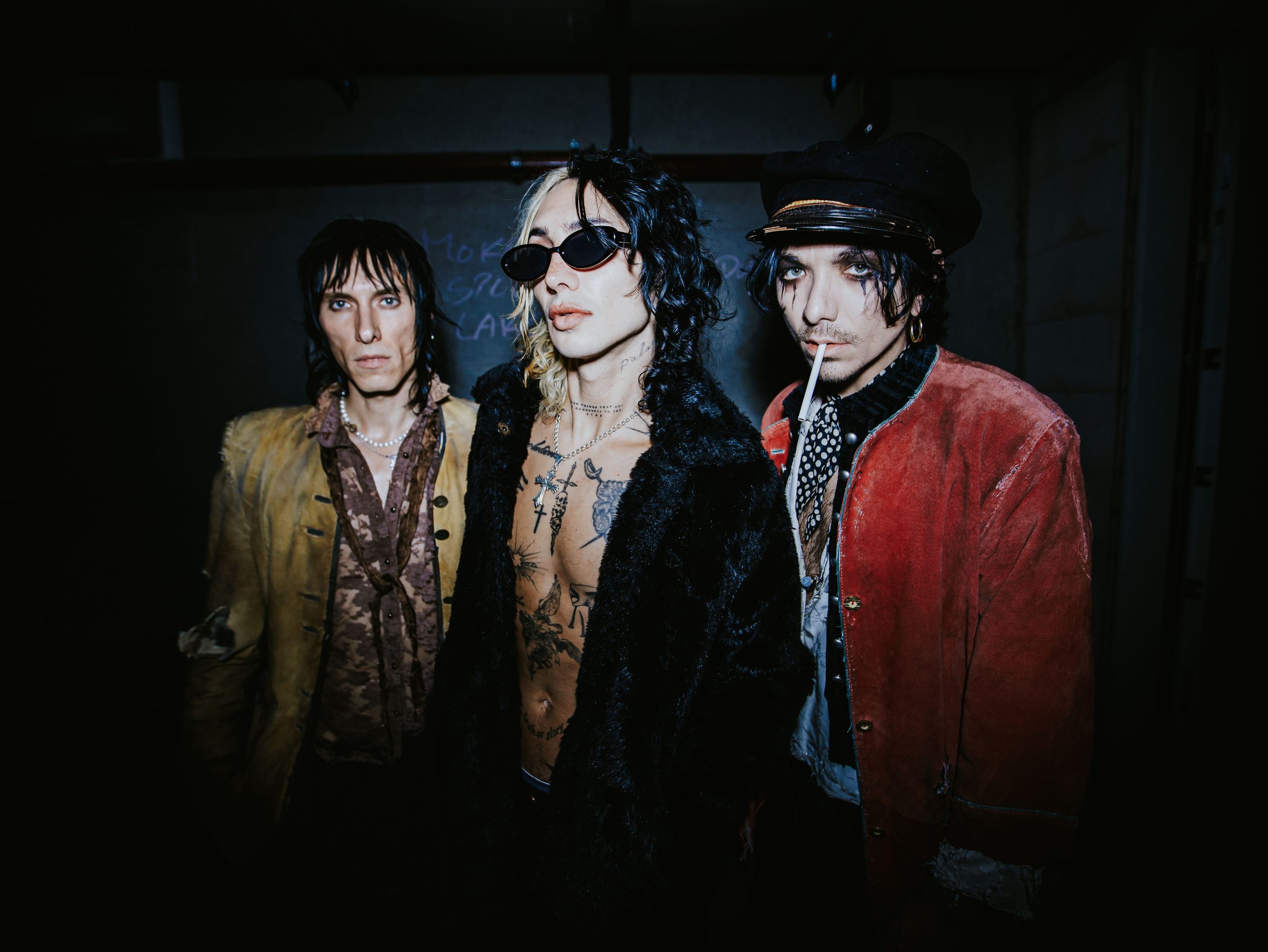 Die Avantgarde-Rockstars Palaye Royale haben heute ihr sechstes StudioalbumAmsterdamage sowie eine große weltweite Tour angekündigt. Das Album erscheint am 22. Januar und kann ab sofort bei Sumeria…