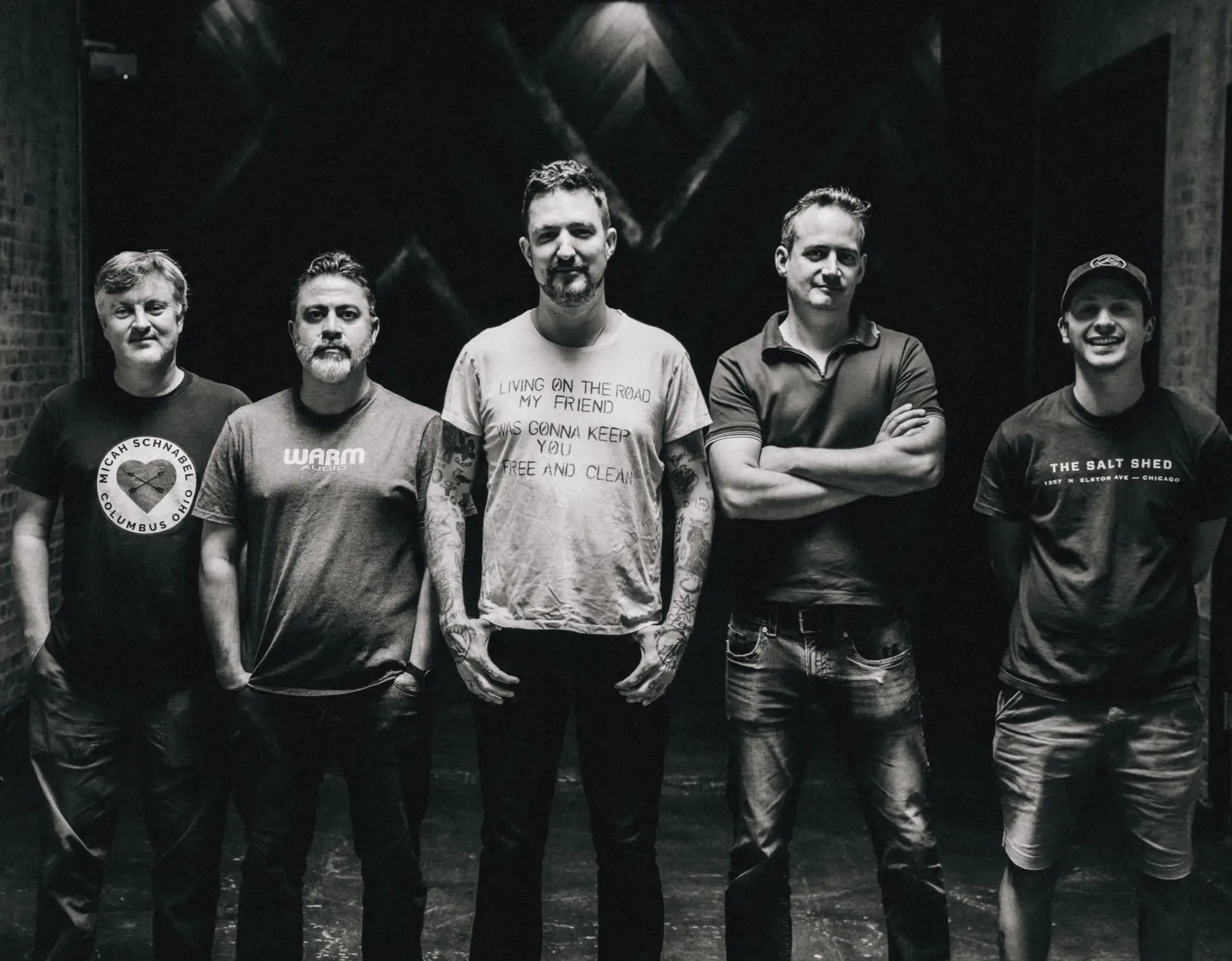 Präsentiert von VISIONS, Ox-Fanzine & livegigs.de und kulturnews Mehr als 20 Jahre, zehn Studioalben und über 3.000 Konzerte rund um den Globus: Frank Turner hat einen Großteil seines Lebens auf de…